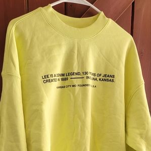 LEE sweatshirt